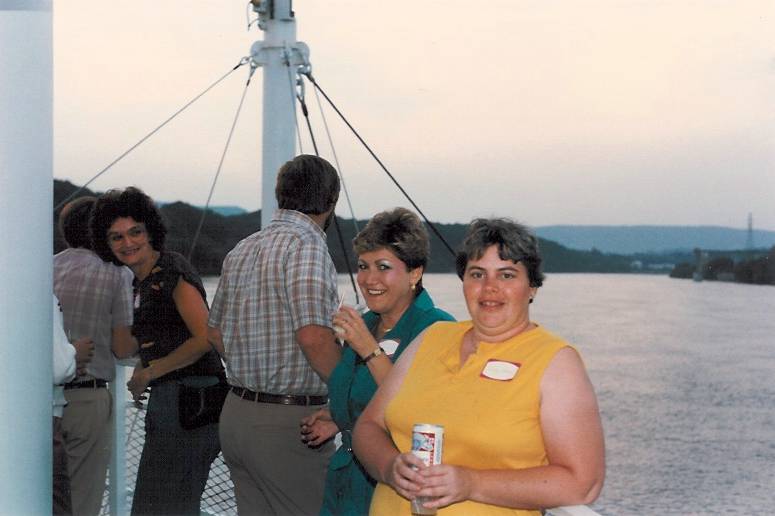 cruise11.jpg (38962 bytes)