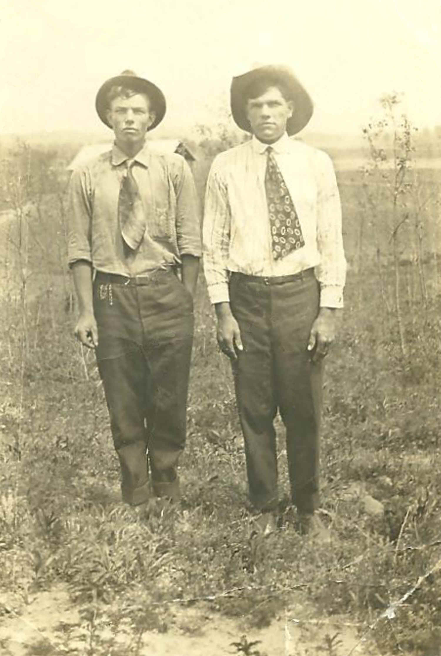 Charlie&Tom_Cooper.jpg (1065765 bytes)