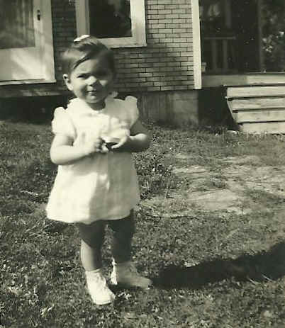 SandraGraves1948.jpg (168337 bytes)