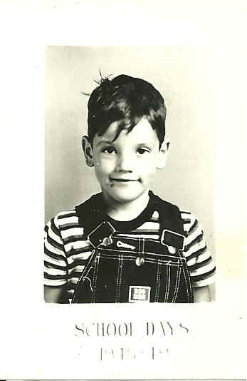 Darrel_1stGrade_1948.jpg (68231 bytes)