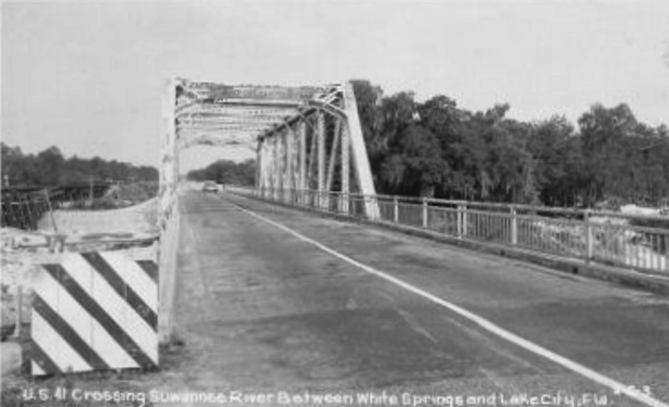 ClineUS41_Bridge_FL.jpg (198298 bytes)